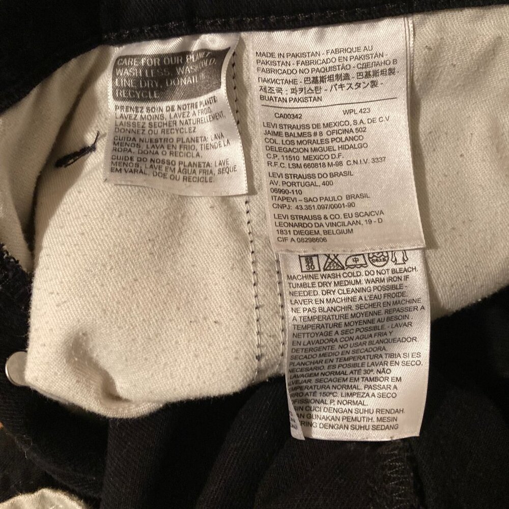 LEVIS SHORTS BLACK SIZE 33 - Picture 6 of 6